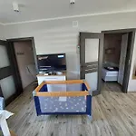Na Wiejskiej 5 *