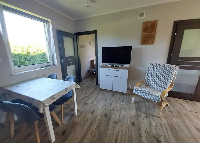 Na Wiejskiej 5 * Lubiatowo (Pomerania)